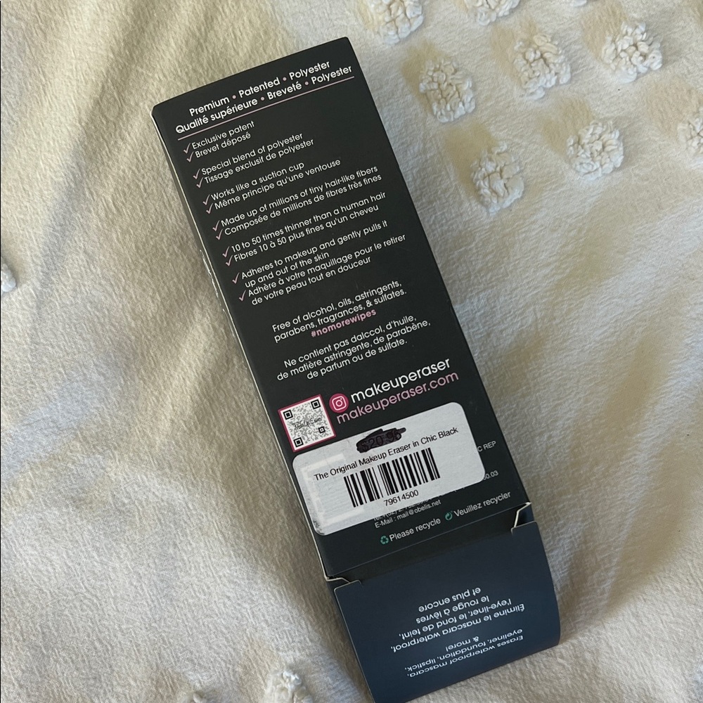 NWT Chic Black Makeup Eraser - Picture 2 of 7